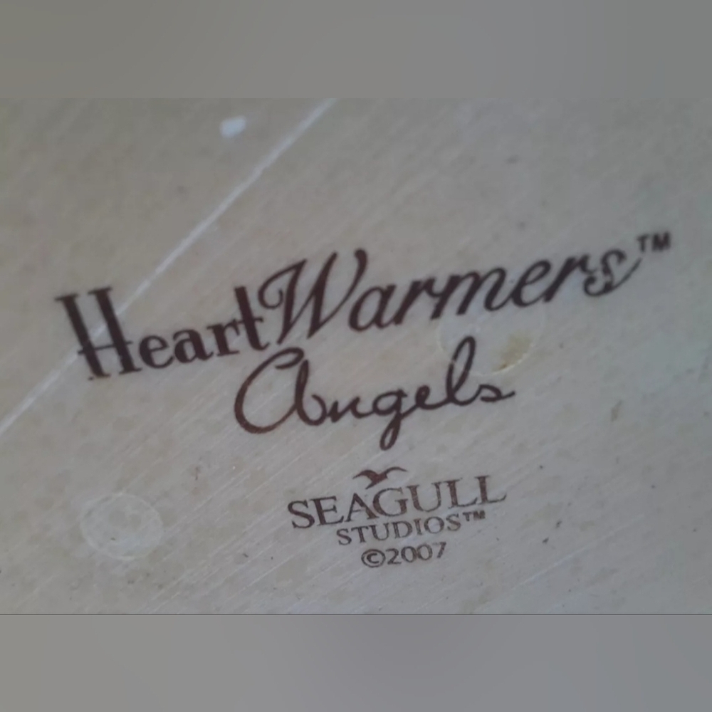 Angel Figurine with Inspirational Quote - Picture 9 of 10